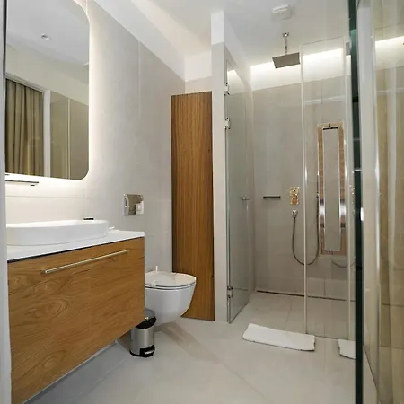 多米尼克精致豪华套房 - 特拉孜耶旅馆 4*