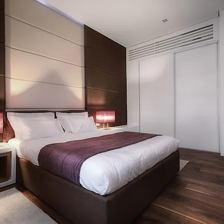 招待所 多米尼克精致豪华套房 - 特拉孜耶旅馆 4*