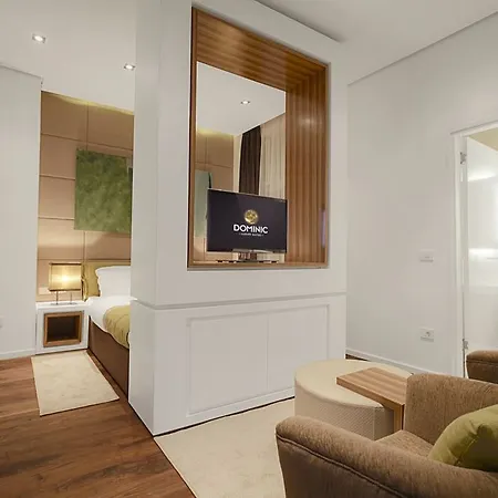 招待所 多米尼克精致豪华套房 - 特拉孜耶旅馆 4*